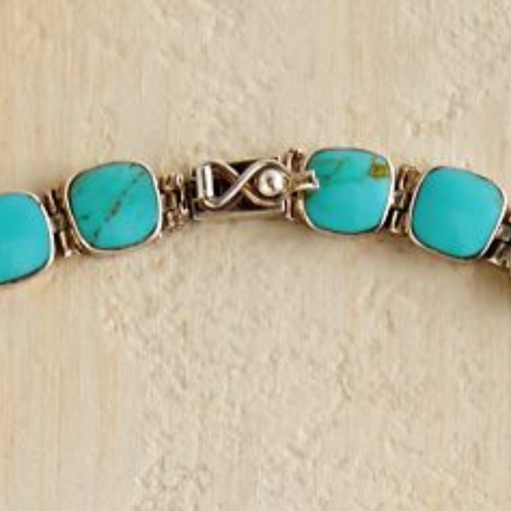 Chilean Turquoise Necklace - Picture 3 of 4